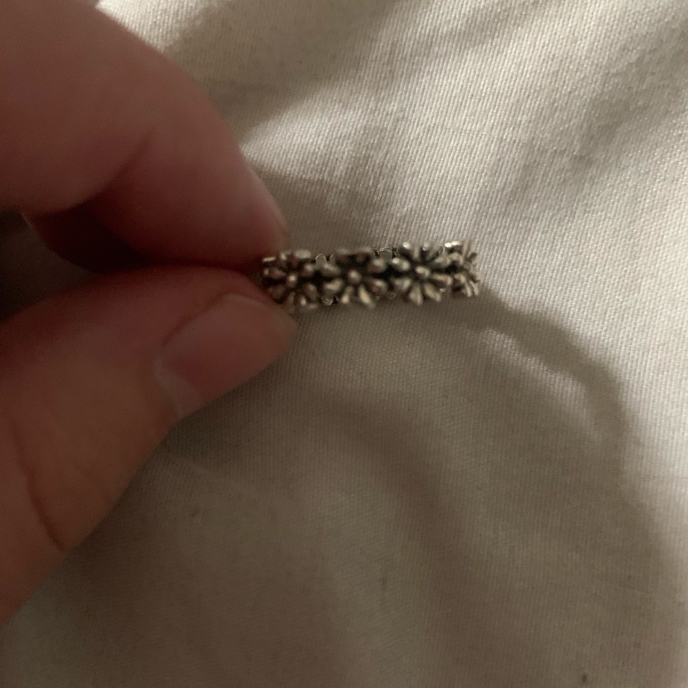 Ring - Picture 2 of 3